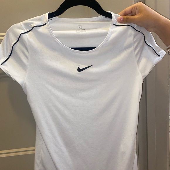 Nike dri fit white t shirt - Picture 1 of 2